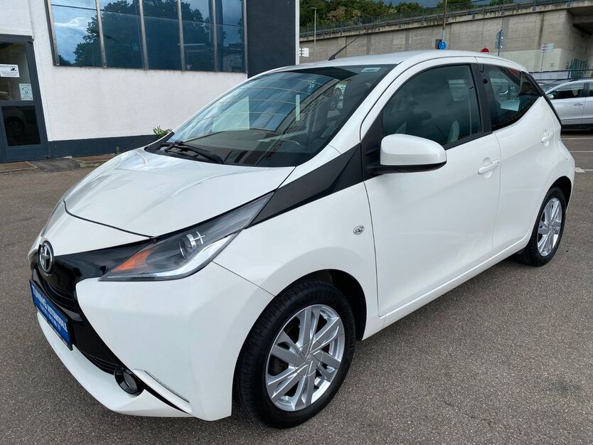 Toyota Aygo (X) 95.000 km 6.990 € Aalen 73431