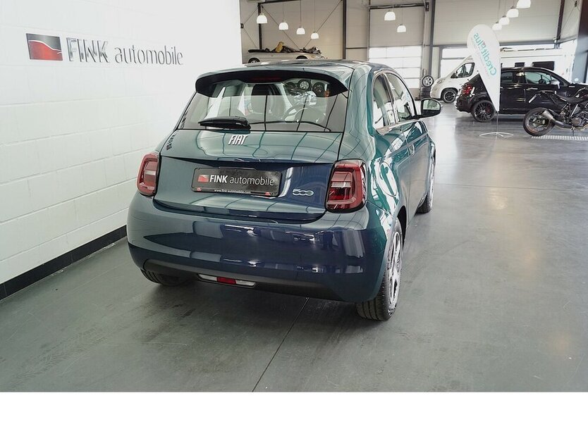 500e Action Carplay Android Automatik 1.Hand