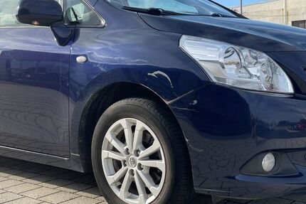 Toyota Verso 144.000 km 5.500 &euro; Dessau-Roßlau 06847