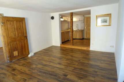 Wohnung Kraiburg - 3 Zimmer, 85 m&sup2;, 650&euro; | Angebot:27146538