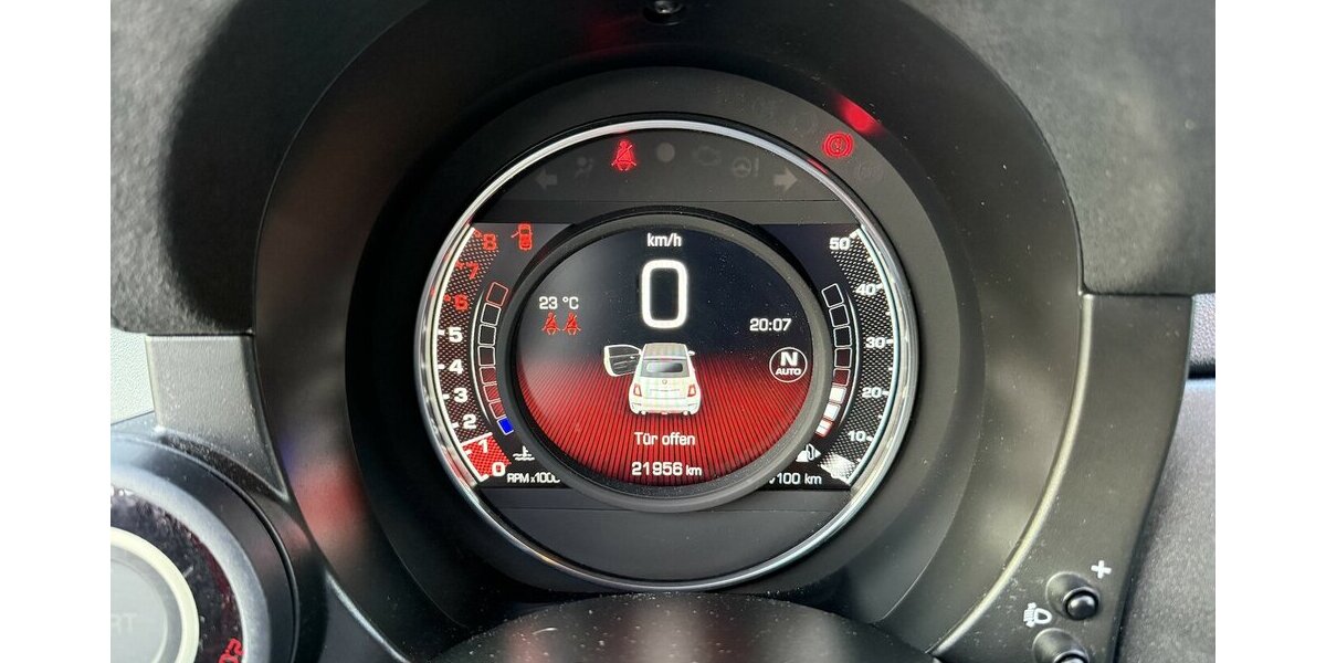 Abarth 695C 1.4* Cabrio,unfallfrei,1.Hand,Automatik* 22.000 km 29.850 &euro; Schorndorf 73614