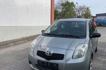 Toyota Yaris 160.251 km 2.499 &euro; Berlin 12107