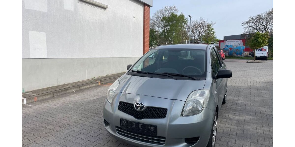 Toyota Yaris 160.251 km 2.499 &euro; Berlin 12107