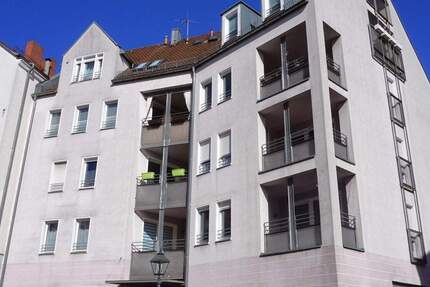 Wohnung Nürnberg Sebald - 2 Zimmer, 67 m&sup2;, 740&euro; | Angebot:25567859