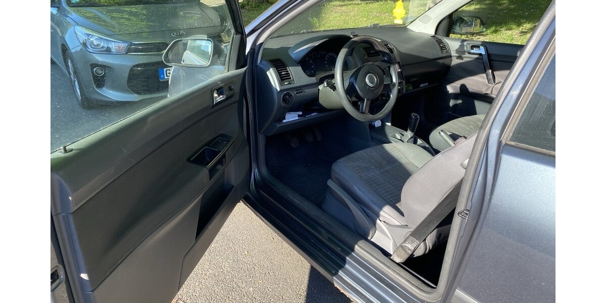 VW Polo 270.000 km 2.000 € Neuss 41460