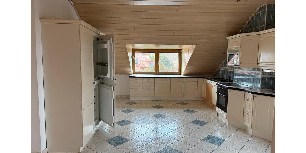 Dachgeschoßwohnung Bad Windsheim - 4 Zimmer, 145 m&sup2;, 1.150&euro; | Angebot:24658267