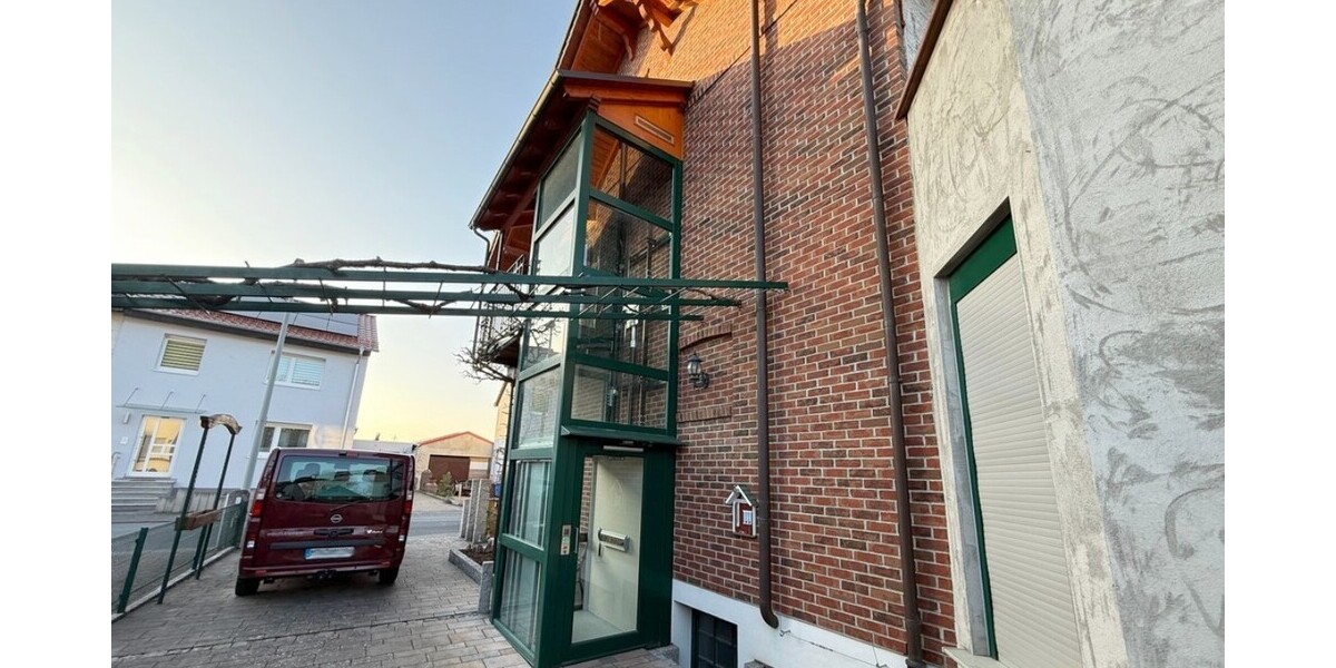 Flörsheim: Sie suchen das besondere Wohnflair? Ein toller Familienwohnsitz mit ELW - Doppelhaushälfte Flörsheim | Angebot:25568492