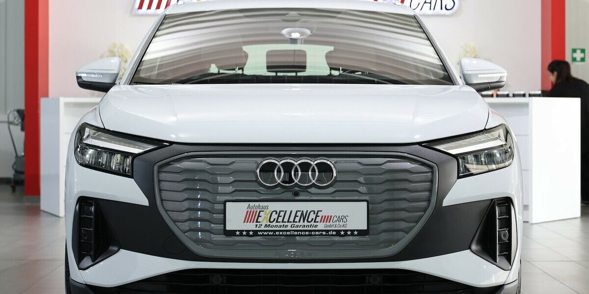Audi Q4 e-tron 40 WHITE & BLACK & BEIGE / VC+HEAD-UP 50.000 km 27.994 &euro; Hamm 59077