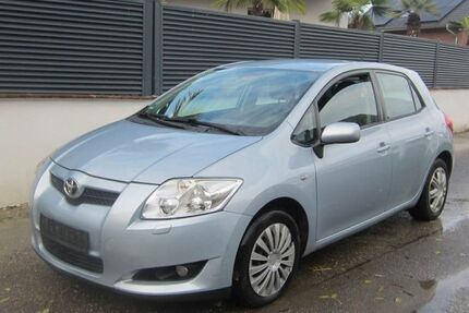 Toyota Auris 228.000 km 2.890 &euro; Öhringen-Cappel 74613