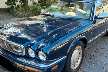 Jaguar Daimler 191.611 km 6.399 &euro; München 81475