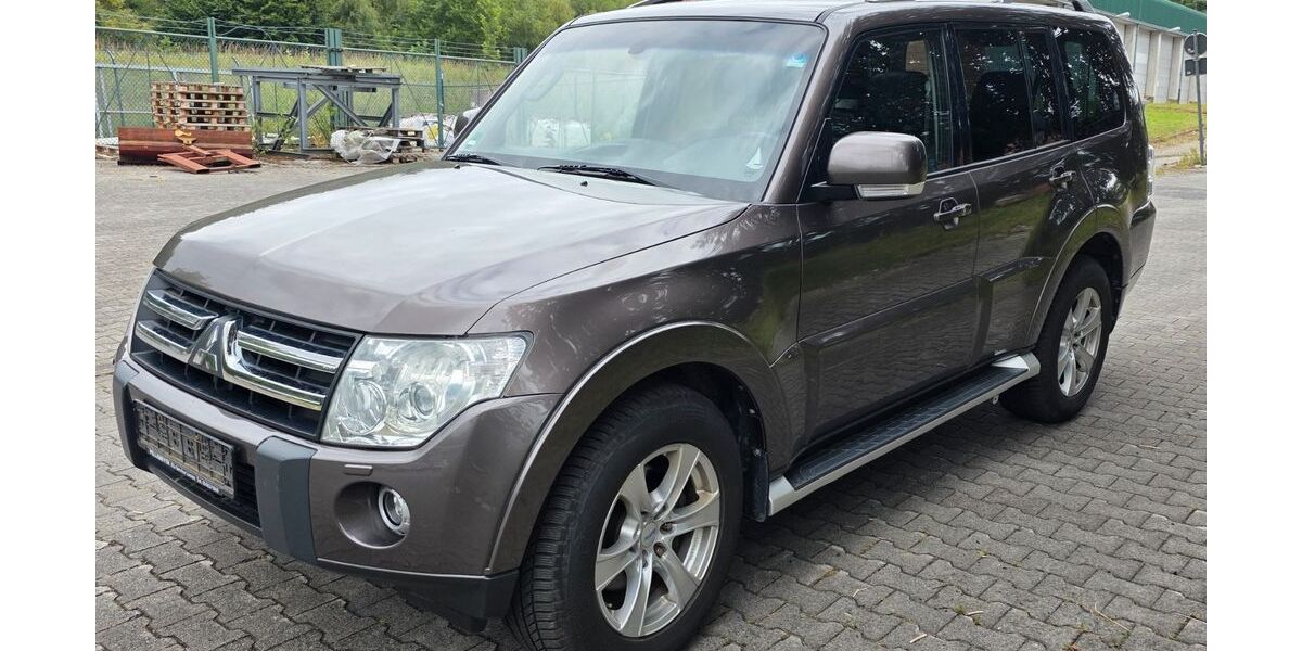 Mitsubishi Pajero 377.000 km 6.900 &euro; Möhnesee 59519