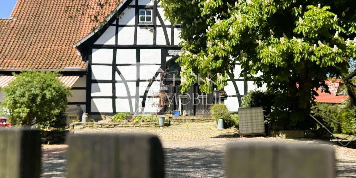 Einfamilienhaus Bad Münder am Deister / Nienstedt Nienstedt - 13 Zimmer, 720 m&sup2;, 745.000&euro; | Angebot:26885658