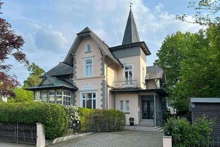Haus Schwarzenbek - 9.5 Zimmer, 341 m&sup2;, 1.499.000&euro; | Angebot:26846255