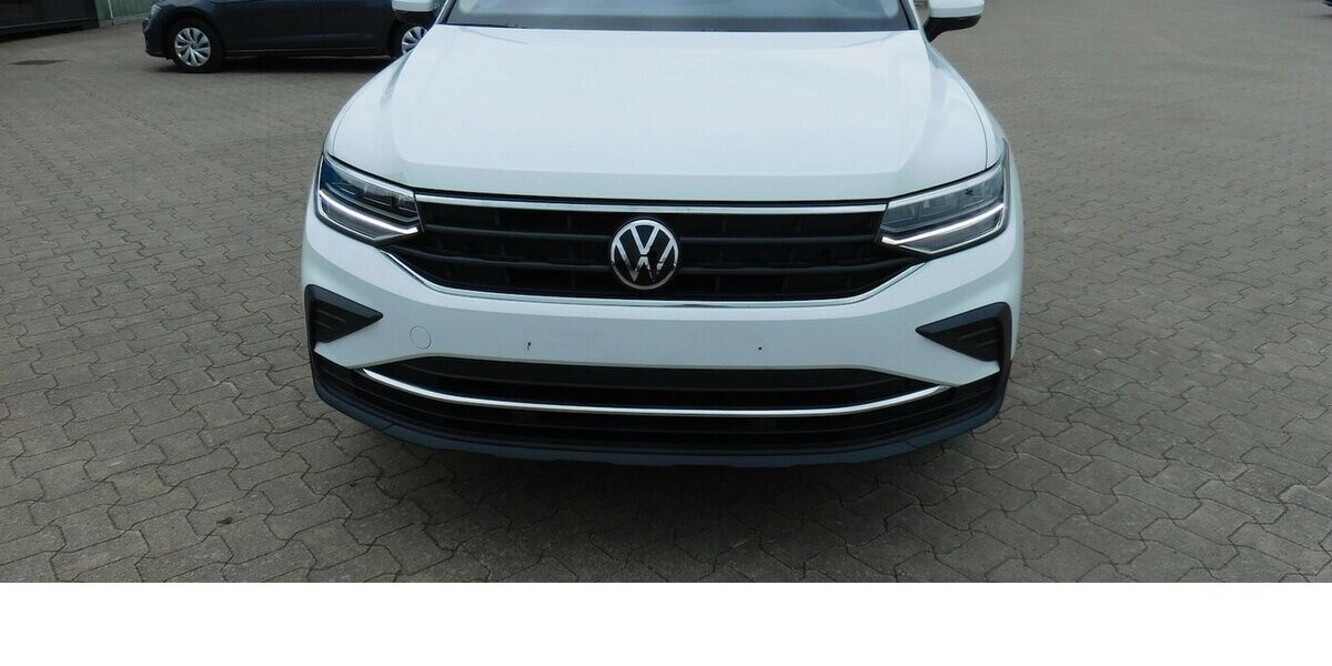 VW Tiguan 1.5 Life Active Klima TSI Navi 46.000 km 22.990 &euro; Vordorf 38533