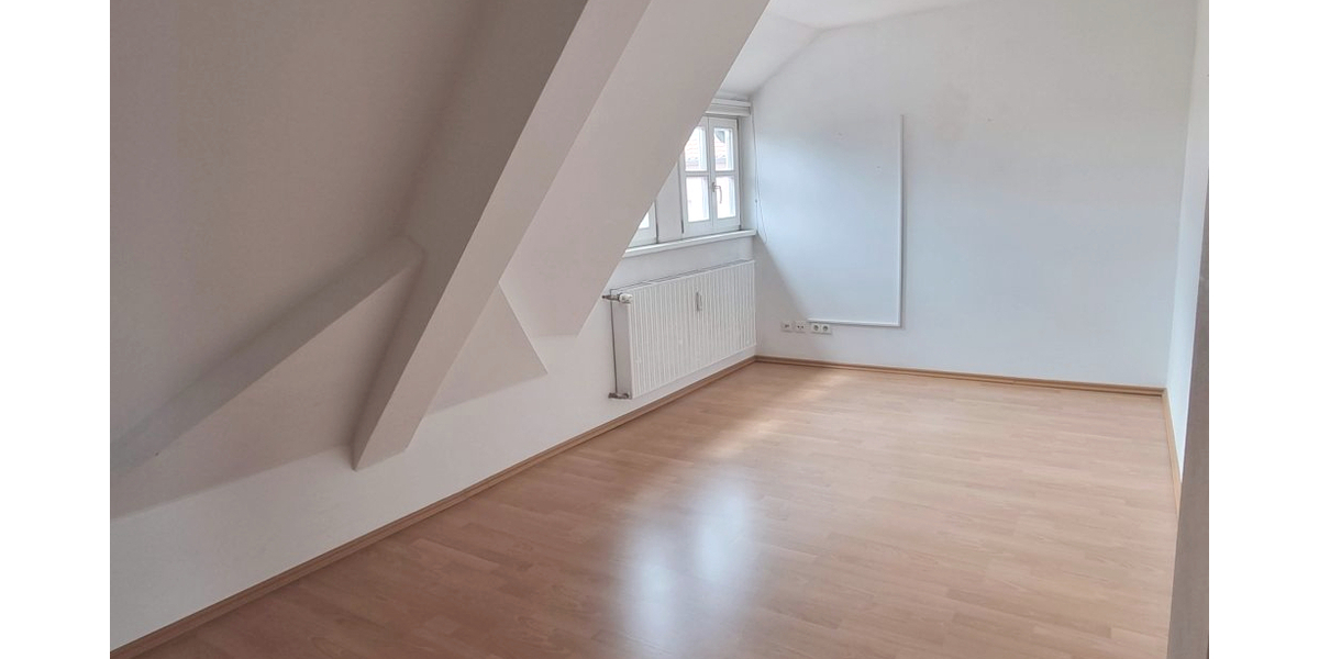 Schöne 3-Zi-Whg - FÜR MAXIMAL 2 PERSONEN -Einbauküche – Tageslichtbad – Wiesengrund in Laufweite zimmer