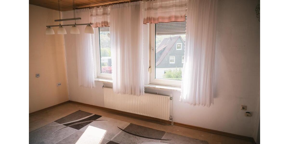 Einfamilienhaus Kreuztal - 6.5 Zimmer, 140 m&sup2;, 180.000&euro; | Angebot:26891467