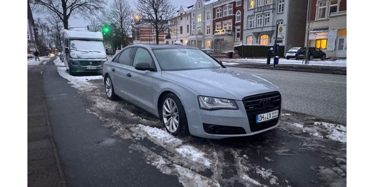 Audi A8 246.000 km 10.900 &euro; Lübeck 23566