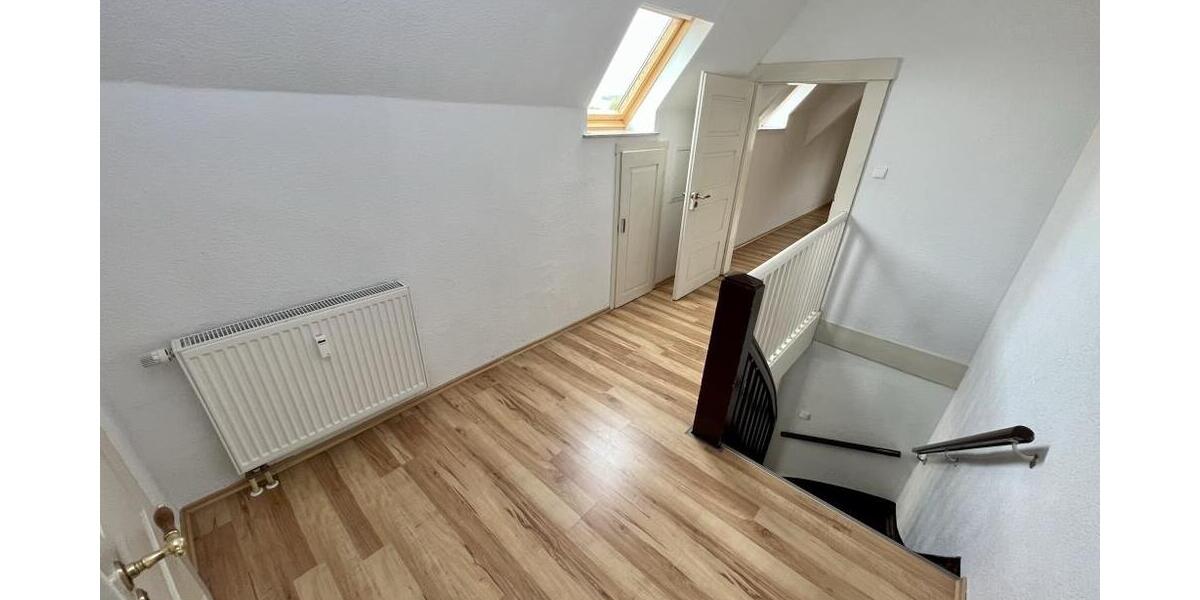 Pölzig! 2 Zimmer Wohnung mit Einbauküche und Charme! - Dachgeschoßwohnung Pölzig Sachsenroda | Angebot:26820836