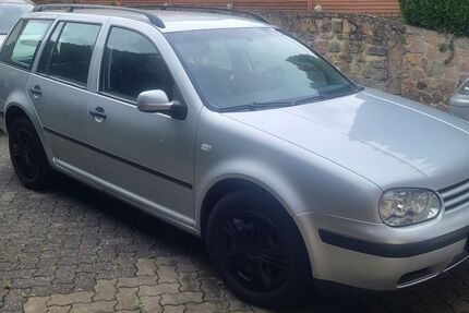 VW Golf 217.000 km 2.200 &euro; Lemgo / Brüntorf 32657