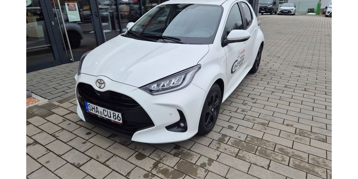 Toyota Yaris 2.892 km 28.640 &euro; Schwäbisch Hall 74523