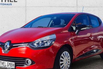 Renault Clio 84.000 km 8.800 &euro; Northeim 37154