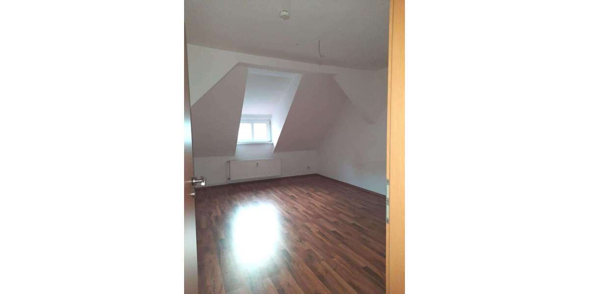 gepflegte 2-Zimmer-Wohnung inkl. Einbauküche ***1 Monat Kaltmietenfrei*** - Dachgeschoßwohnung Burg | Angebot:9601438