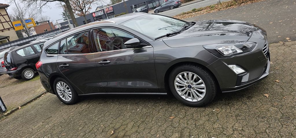Ford Focus 173.000 km 11.980 &euro; Celle 29221