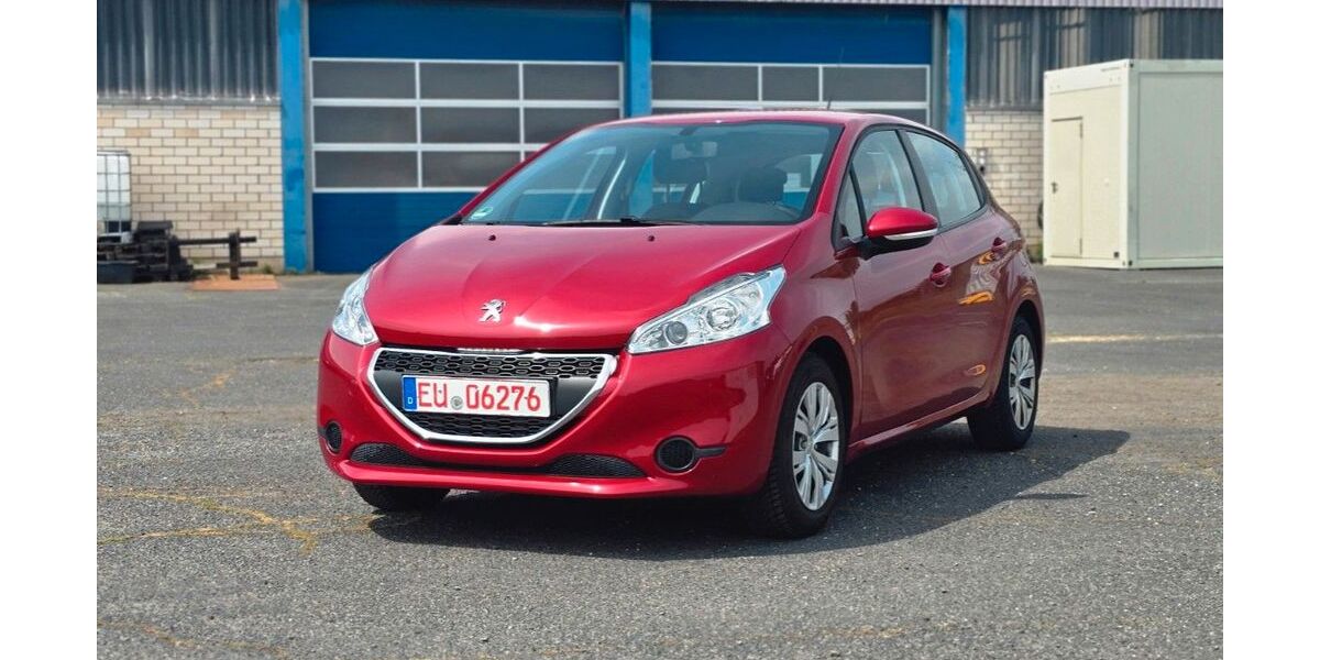 Peugeot 208 48.000 km 6.800 &euro; Euskirchen 53879