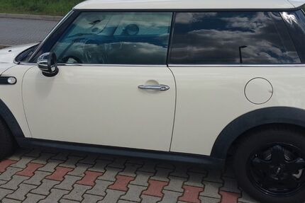 Mini ONE 135.000 km 3.200 &euro; schwarzheide 01987