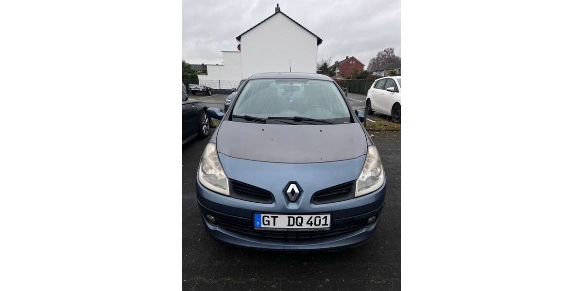 Renault Clio 180.000 km 899 &euro; Gütersloh 33334