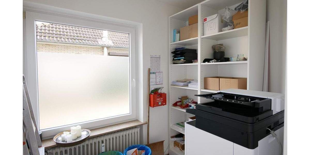 Gewerbeobjekt Tornesch - 5 Zimmer, 124 m&sup2;, 1.680&euro; | Angebot:25775259