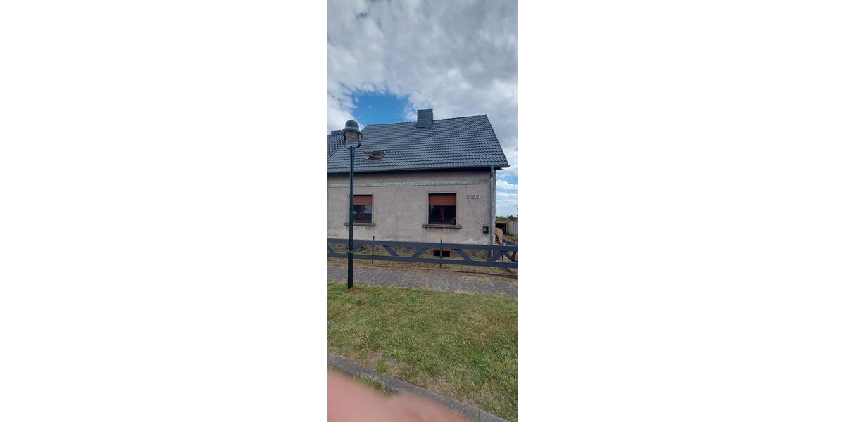 Einfamilienhaus Zerbst (Anhalt) Leps - 8 Zimmer, 145 m&sup2;, 125.000&euro; | Angebot:25589899