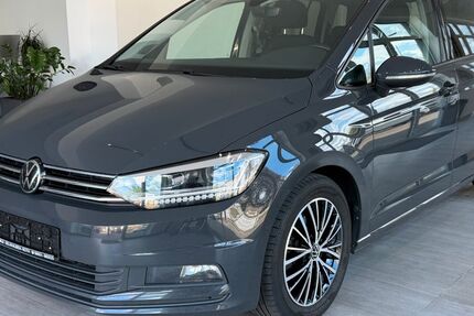VW Touran 130.500 km 23.700 &euro; Gelnhausen - Roth 63571