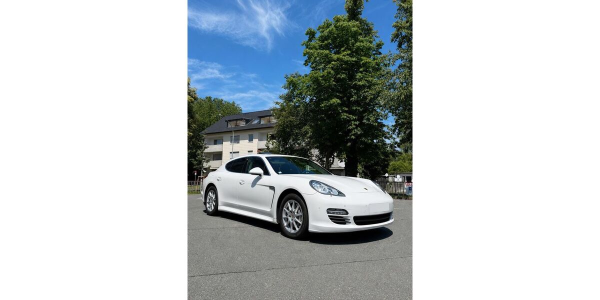 Porsche Panamera 99.830 km 28.990 &euro; Paderborn 33102
