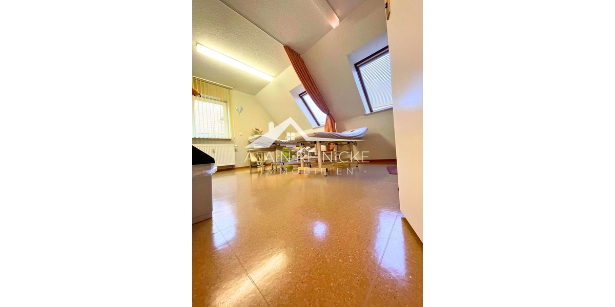 Zwei Familien auf 2 Etagen (OG+DG) 9 zimmer