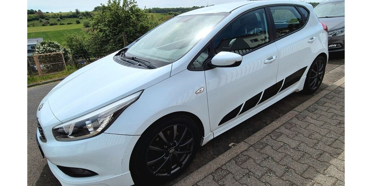 Kia ceed / Ceed 190.000 km 5.000 &euro; Nidda 63667