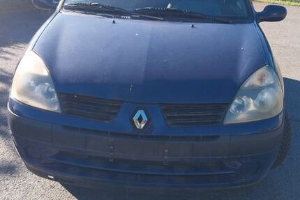 Renault Clio 128.000 km 999 &euro; Sohland 02689