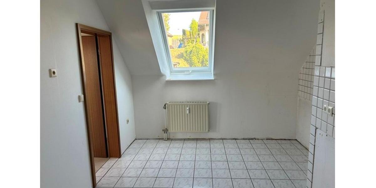 Dachgeschoßwohnung Friedewald - 4 Zimmer, 105 m&sup2;, 955&euro; | Angebot:25162662