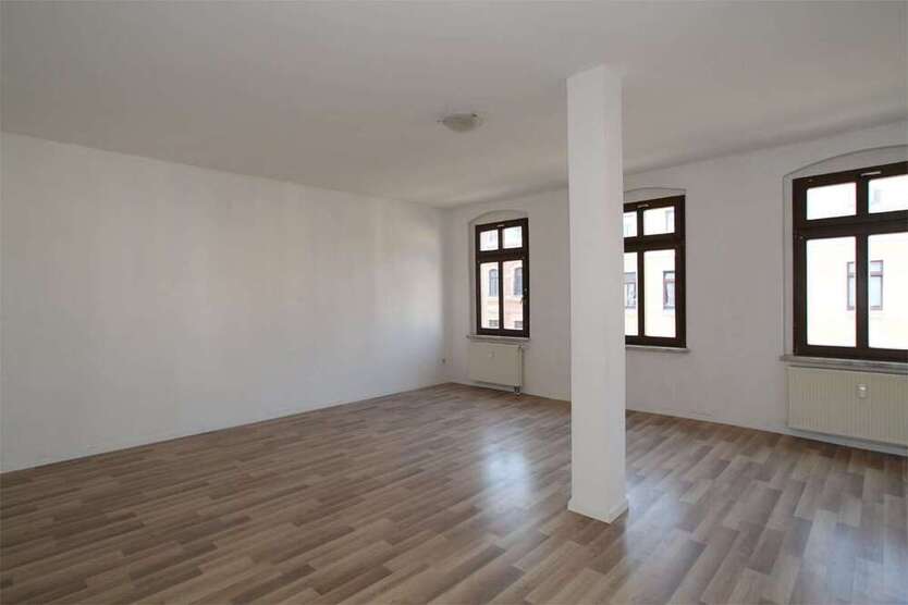 Wohnung zum Mieten in Chemnitz 250 € 61.46 m²