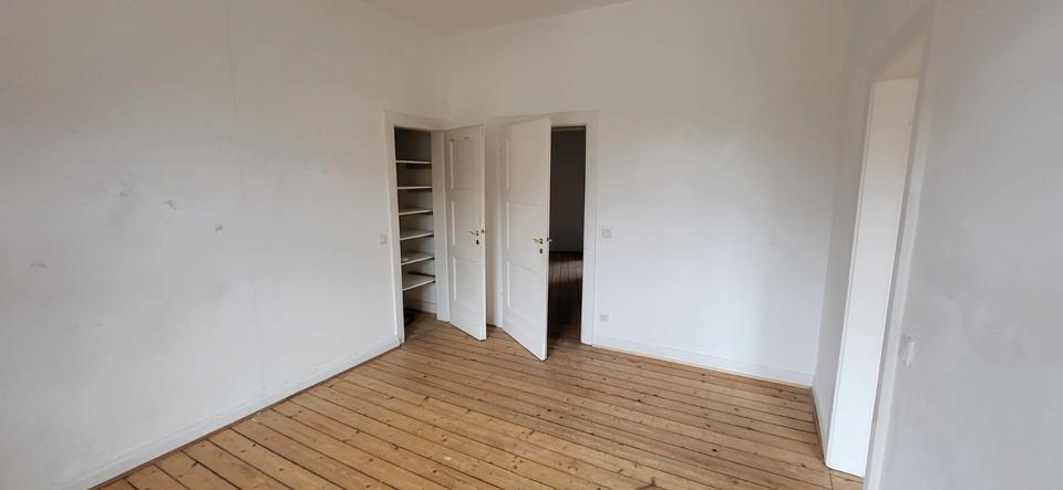 Etagenwohnung Mönchengladbach - 5 Zimmer, 135 m&sup2;, 1.100&euro; | Angebot:26133336