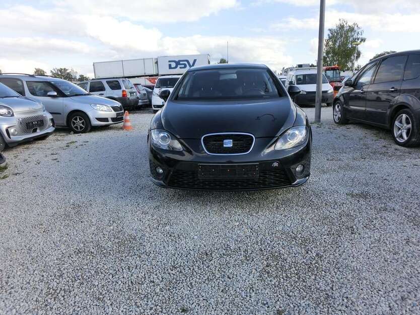 Seat Leon 205.000 km 6.200 € München 81829