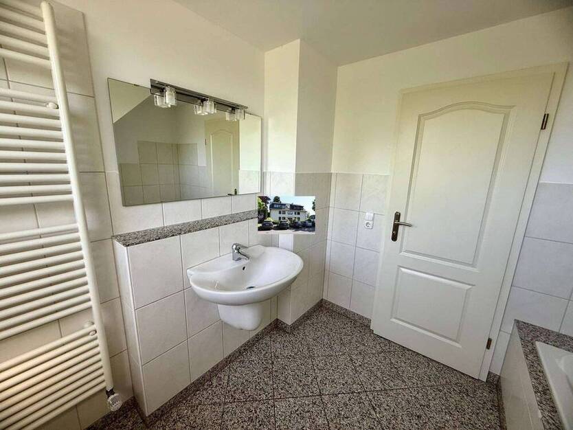 Solides MFH in Düsseldorf-Urdenbach zu verkaufen! zimmer