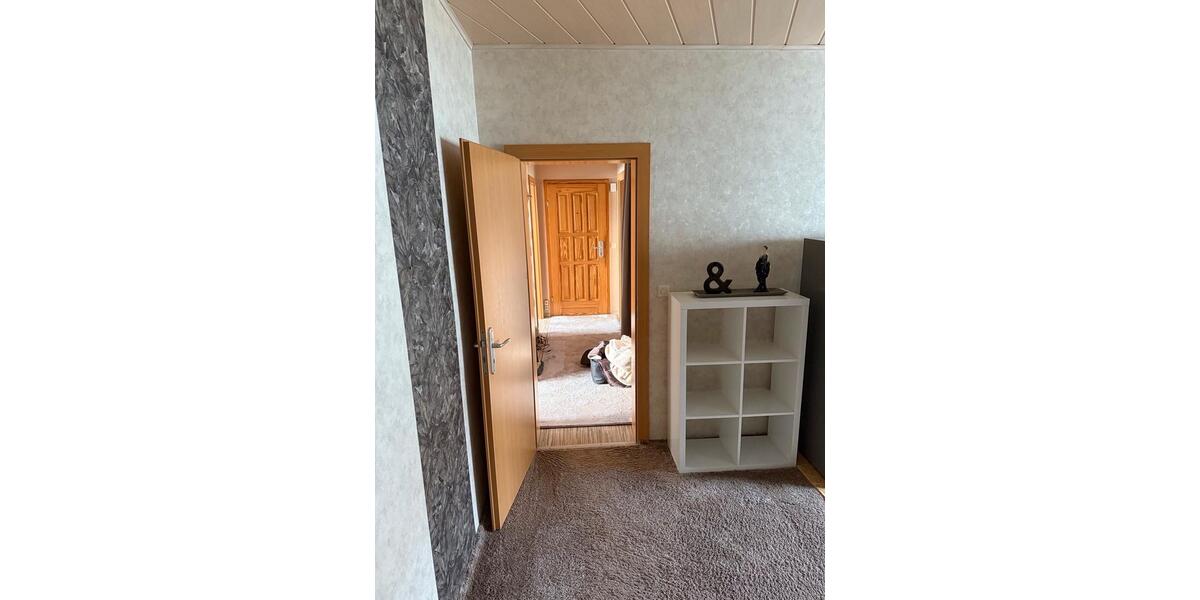 Gepflegte 4- Zimmer- Wohnung mit Einbauküche, Ruhige Lage 4 zimmer