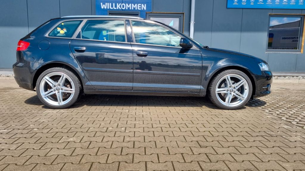 Audi A3 86.000 km 9.400 &euro; Augsburg 86159
