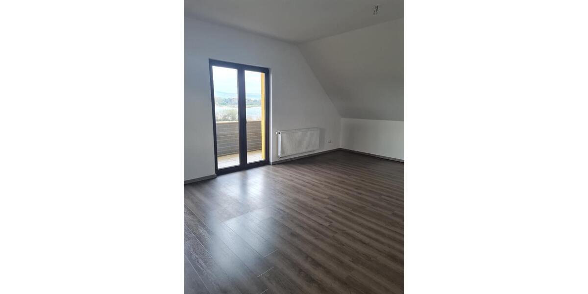 Moderne 4-Zimmer-Dachgeschosswohnung, 98 m², ruhige Lage 4 zimmer