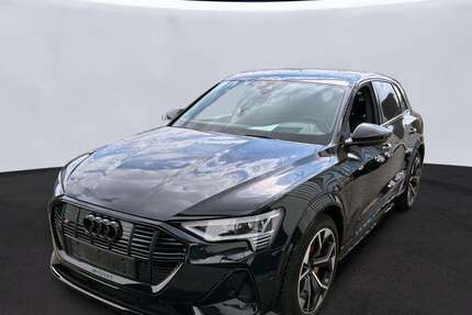Audi e-tron 54.680 km 43.550 € Hagen 58091