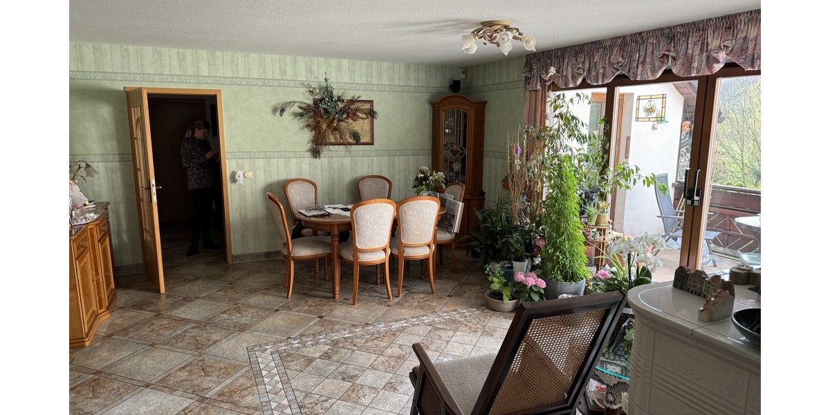 Gepflegtes großes EFH mit Ausbaupotential in Stadtrandlage von Gera - Einfamilienhaus Gera Alt-Taubenpreskeln | Angebot:27083127