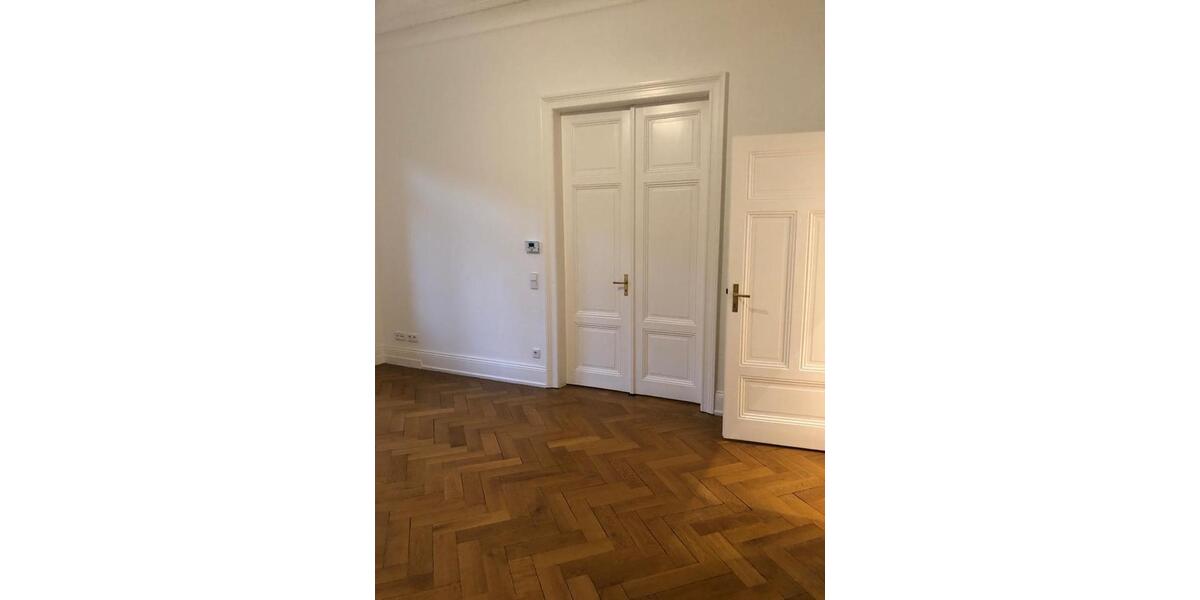 Etagenwohnung Wiesbaden Klarenthal - 5 Zimmer, 125 m&sup2;, 2.225&euro; | Angebot:26404973