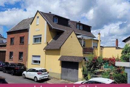 7-ZIMMERHAUS MIT 3 BÄDERN, 2 GARAGEN UND GROSSEM GARTEN. AUCH ALS MEHRGENERATIONENHAUS NUTZBAR. 7 zimmer