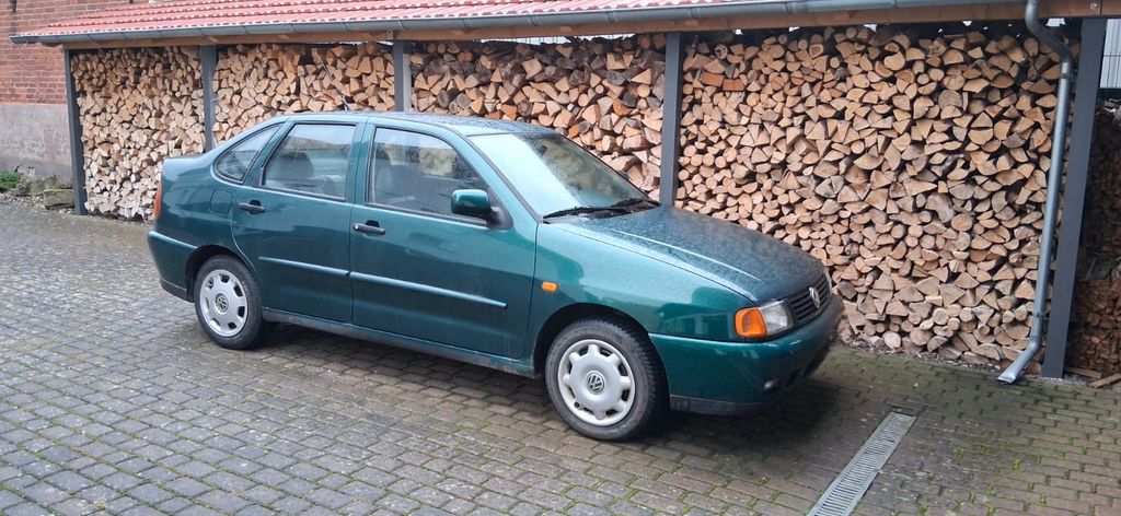 VW Polo 93.000 km 999 &euro; Gerbershausen 37318